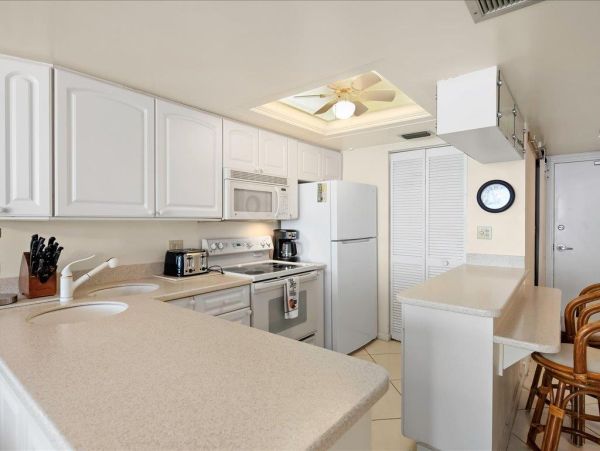 Beachfront Vacation Rental - Modern Gulf View Condo