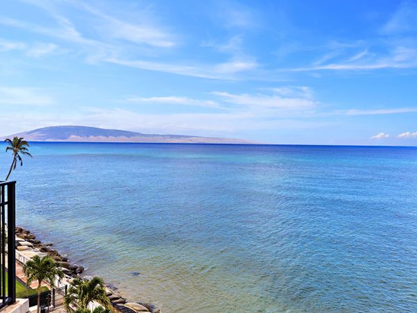 Maui Oceanfront Condo Luxury Beachfront Rental in Kahana