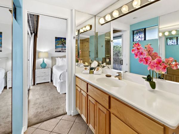 Maui Oceanfront Condo Luxury Beachfront Rental in Kahana