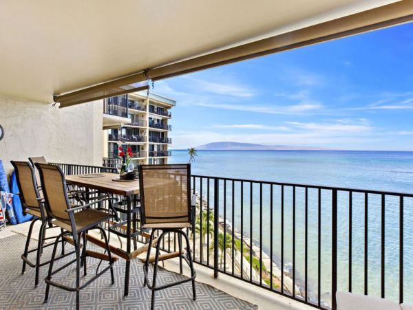 Maui Oceanfront Condo Luxury Beachfront Rental in Kahana
