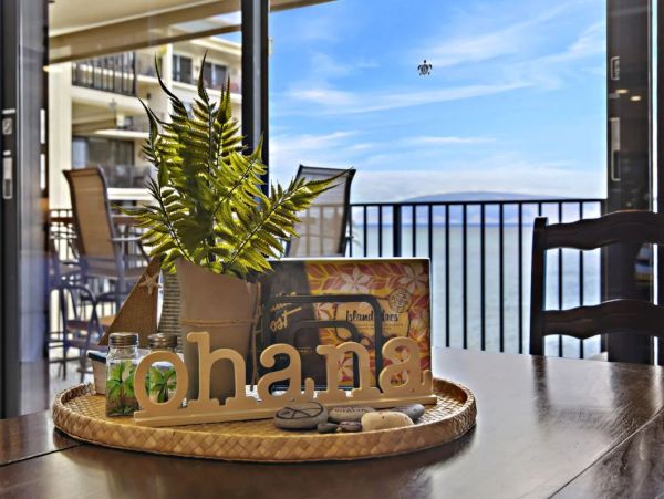 Maui Oceanfront Condo Luxury Beachfront Rental in Kahana