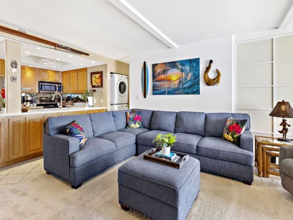 Maui Oceanfront Condo Luxury Beachfront Rental in Kahana