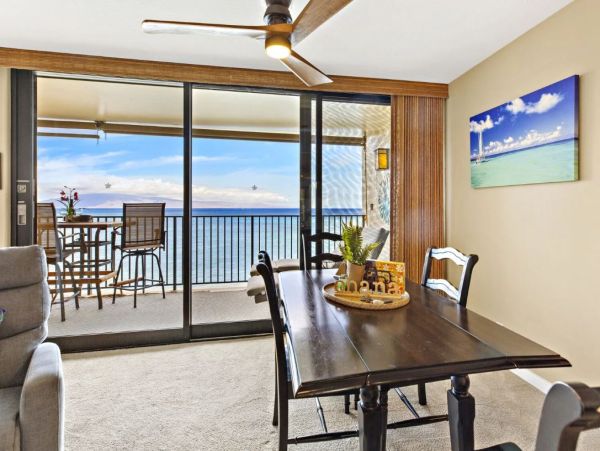Maui Oceanfront Condo Luxury Beachfront Rental in Kahana