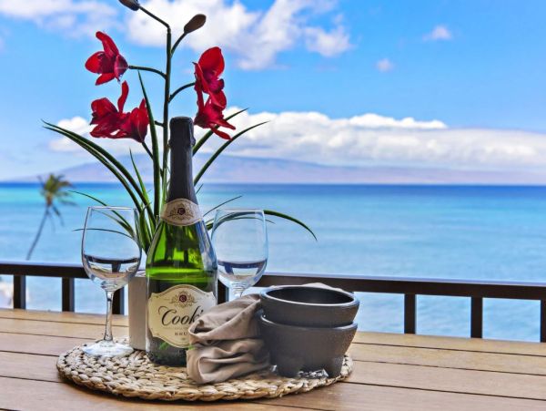 Maui Oceanfront Condo Luxury Beachfront Rental in Kahana