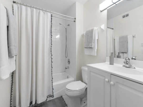 Olde Naples Vacation Rental – Steps to Beach & 5th Avenue