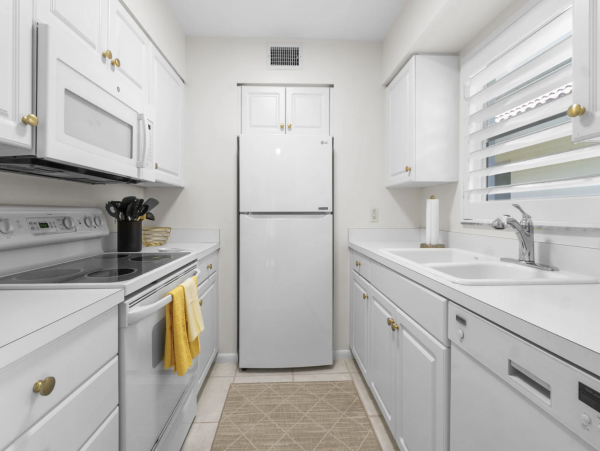 Olde Naples Vacation Rental – Steps to Beach & 5th Avenue
