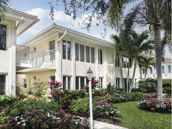 Olde Naples Vacation Rental – Steps to Beach & 5th Avenue