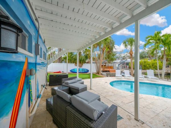 Siesta Key Vacation Rental with Private Pool - Luxury Waterfront Home