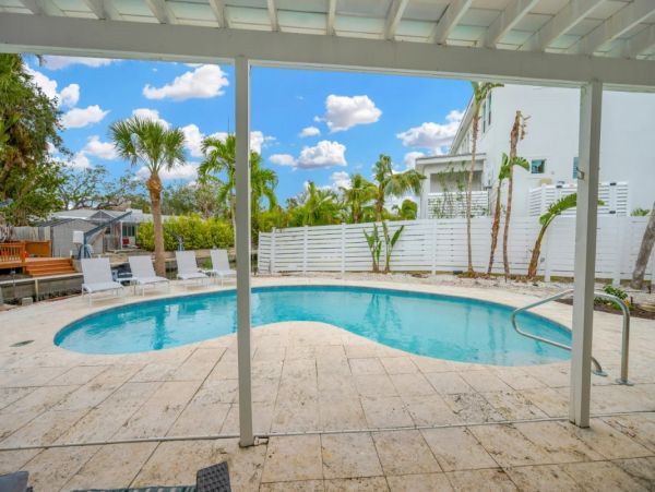 Siesta Key Vacation Rental with Private Pool - Luxury Waterfront Home