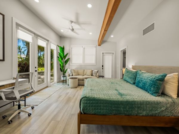 Siesta Key Bayfront Vacation Rental with Dock & Guest House