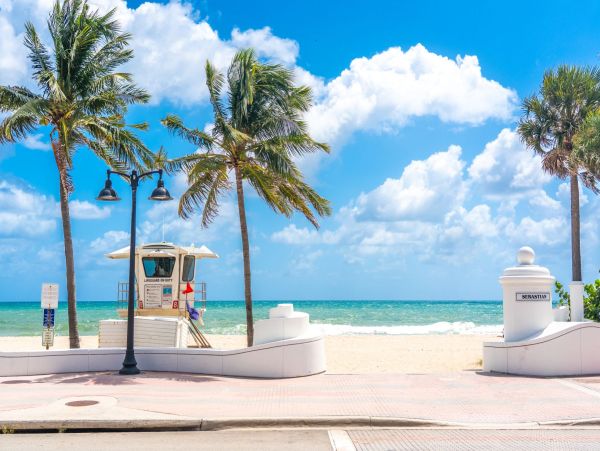 Fort Lauderdale Waterfront Vacation Rental - Luxury 4-Bed Canal-Front Home with Pool