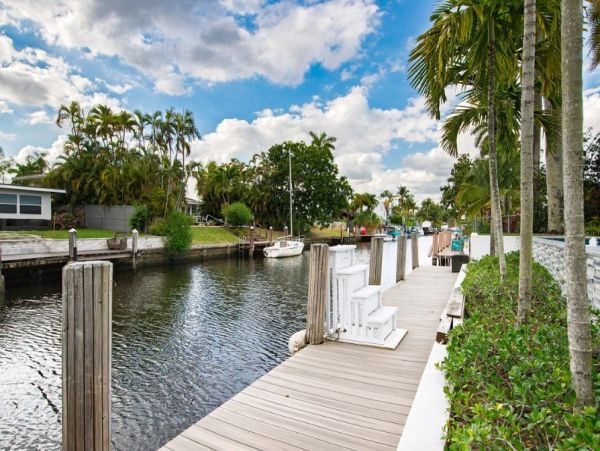 Fort Lauderdale Waterfront Vacation Rental - Luxury 4-Bed Canal-Front Home with Pool