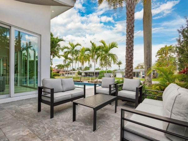 Fort Lauderdale Waterfront Vacation Rental - Luxury 4-Bed Canal-Front Home with Pool