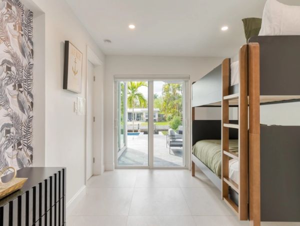 Fort Lauderdale Waterfront Vacation Rental - Luxury 4-Bed Canal-Front Home with Pool