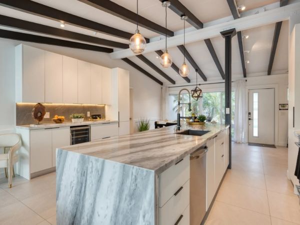 Fort Lauderdale Waterfront Vacation Rental - Luxury 4-Bed Canal-Front Home with Pool