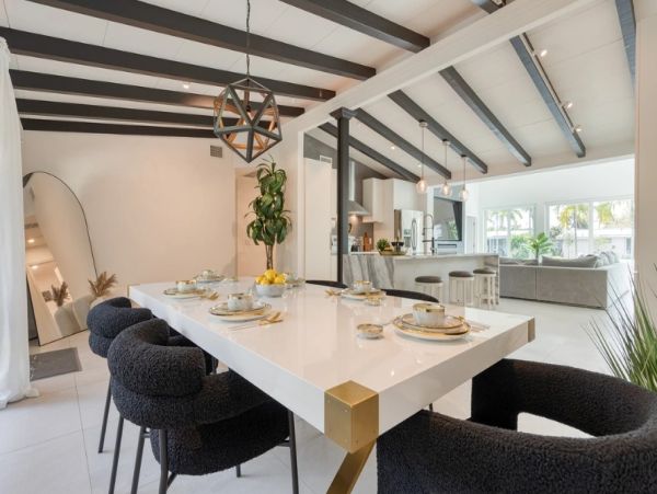 Fort Lauderdale Waterfront Vacation Rental - Luxury 4-Bed Canal-Front Home with Pool