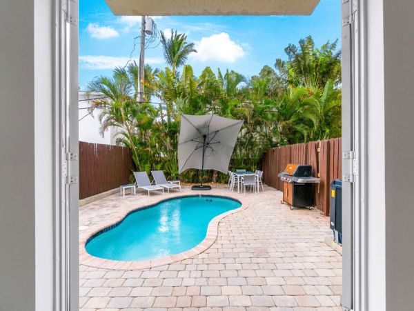 Luxury Lauderdale By The Sea  Vacation Rental with Private Pool