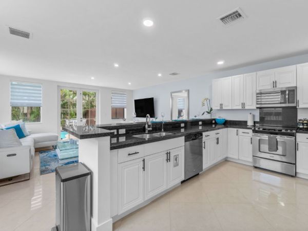 Luxury Lauderdale By The Sea  Vacation Rental with Private Pool