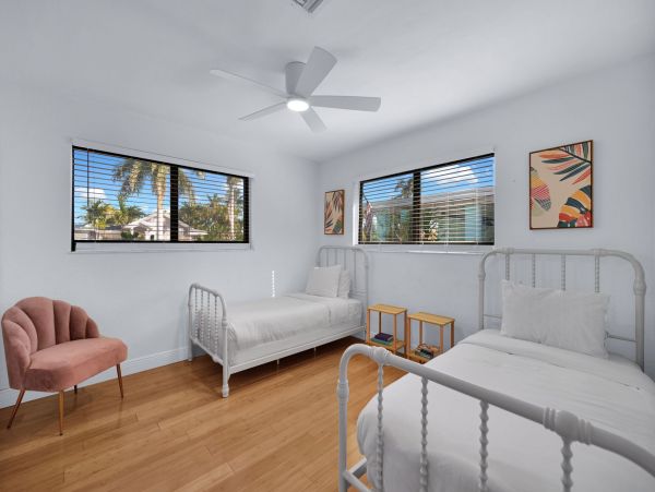 Boca Raton Vacation Rental Five Bedroom with Heated Pool & Near Beach