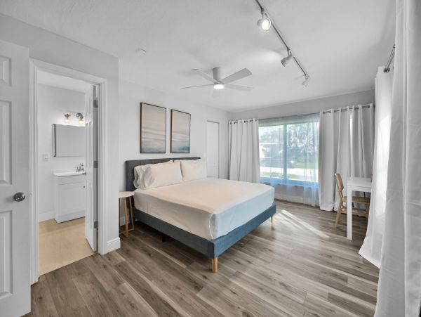 Boca Raton Vacation Rental Five Bedroom with Heated Pool & Near Beach