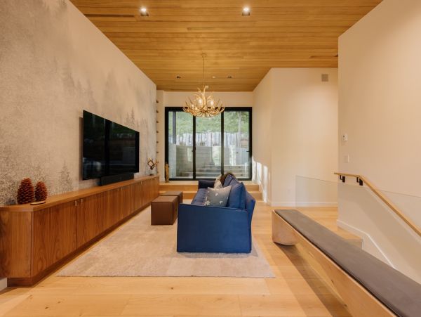 Vail Vacation Rental Luxury 5-Bed Alpine Retreat in West Vail