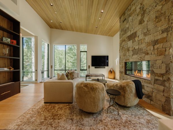 Vail Vacation Rental Luxury 5-Bed Alpine Retreat in West Vail