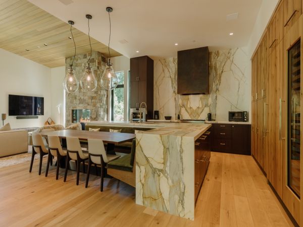 Vail Vacation Rental Luxury 5-Bed Alpine Retreat in West Vail
