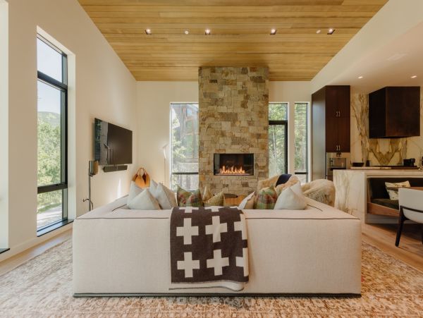 Vail Vacation Rental Luxury 5-Bed Alpine Retreat in West Vail
