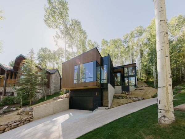 Vail Vacation Rental Luxury 5-Bed Alpine Retreat in West Vail