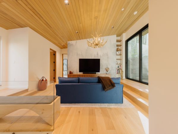 Vail Vacation Rental Luxury 5-Bed Alpine Retreat in West Vail