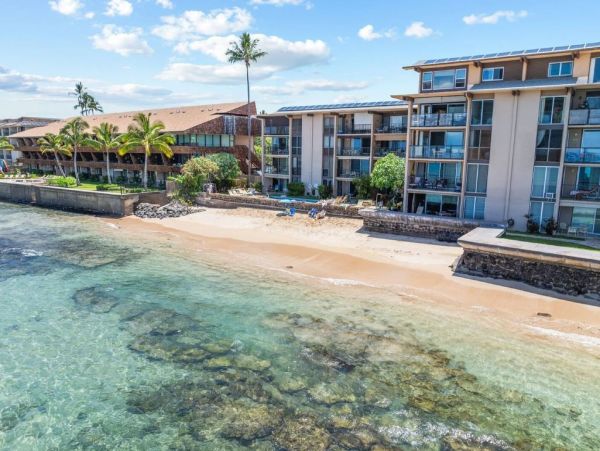 Oceanfront 2-Bedroom Condo in West Maui Ultimate Paradise Retreat