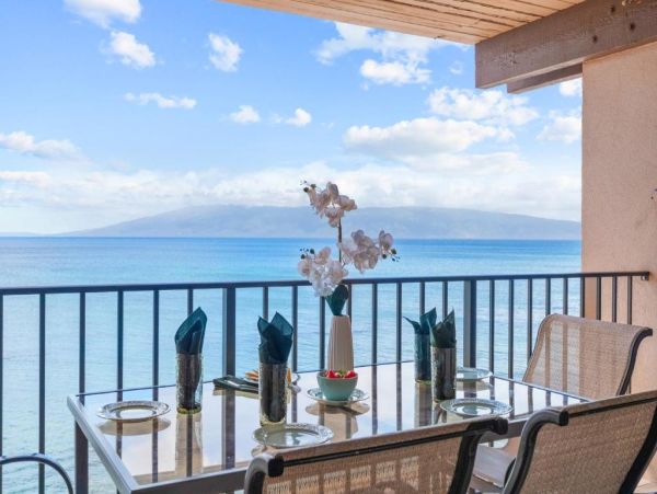 Oceanfront 2-Bedroom Condo in West Maui Ultimate Paradise Retreat