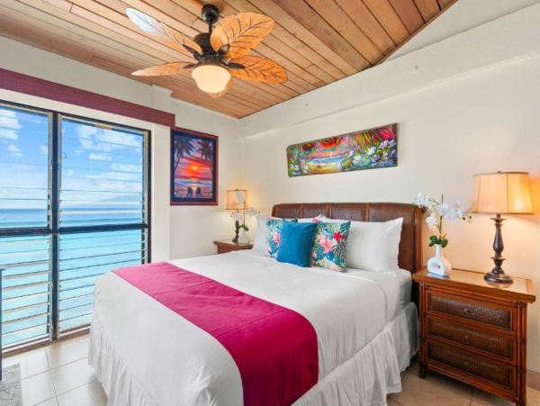 Oceanfront 2-Bedroom Condo in West Maui Ultimate Paradise Retreat