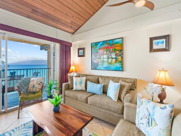 Oceanfront 2-Bedroom Condo in West Maui Ultimate Paradise Retreat