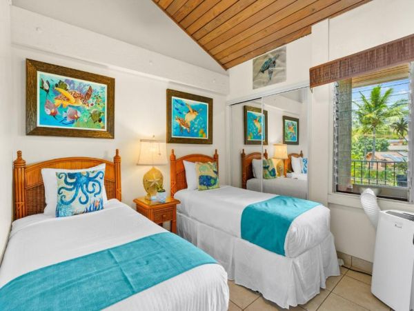 Oceanfront 2-Bedroom Condo in West Maui Ultimate Paradise Retreat