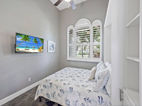Florida Waterfront Vacation Rental Luxury Tropical Home