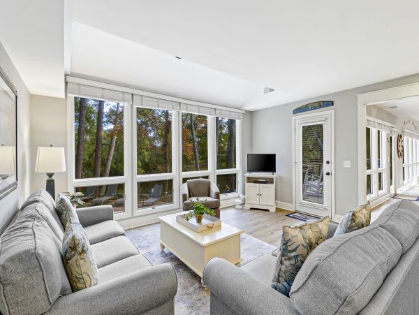 Hilton Head Vacation Rental | Lagoon-Front Beach House with Pool