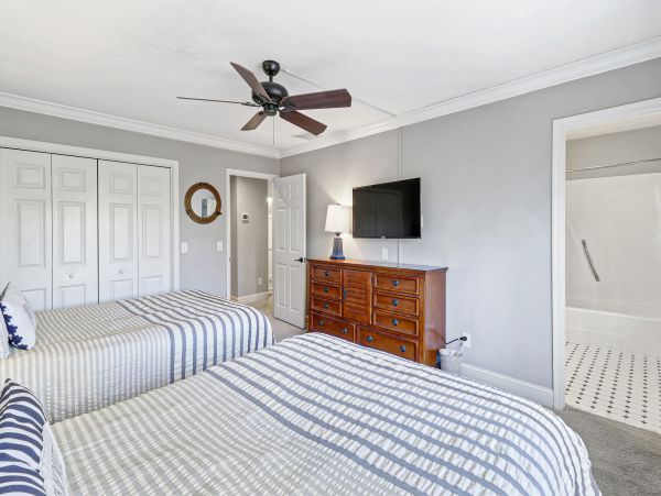 Hilton Head Vacation Rental | Lagoon-Front Beach House with Pool