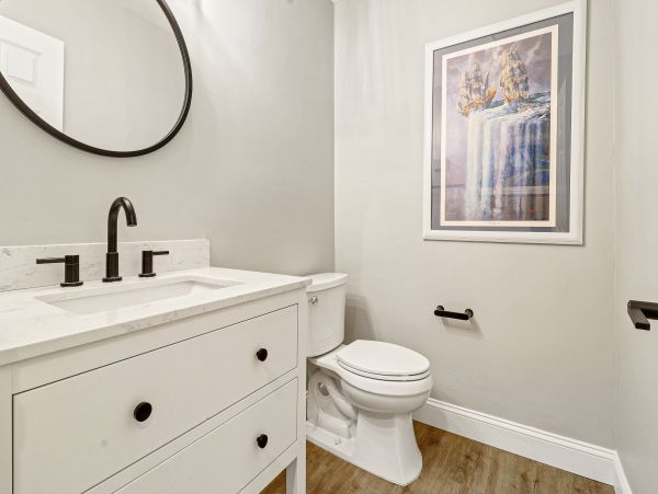 Hilton Head Vacation Rental | Lagoon-Front Beach House with Pool