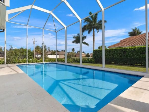 Marco Island Vacation Rental Luxury Villa with Pool & Beaches Nearby