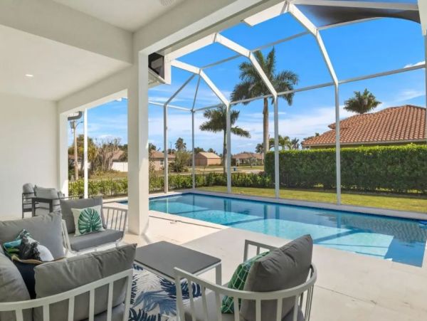 Marco Island Vacation Rental Luxury Villa with Pool & Beaches Nearby