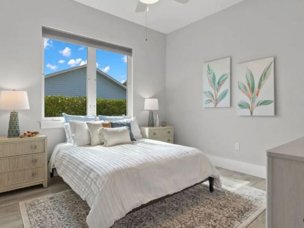 Marco Island Vacation Rental Luxury Villa with Pool & Beaches Nearby