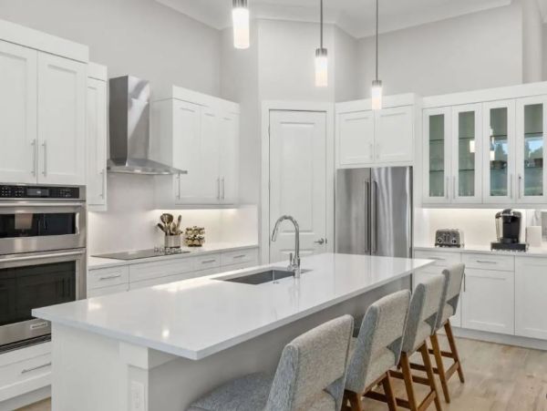 Marco Island Vacation Rental Luxury Villa with Pool & Beaches Nearby