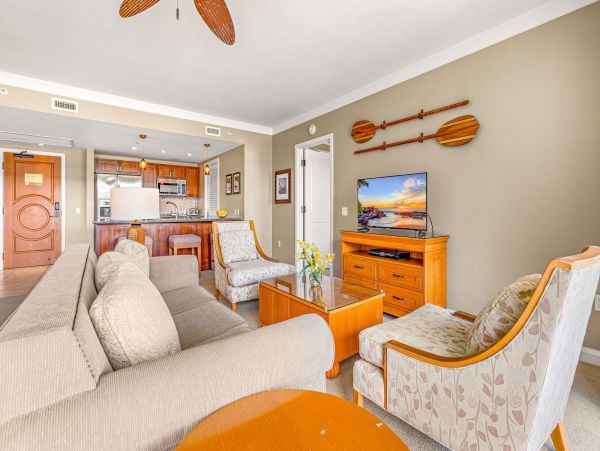 Maui Vacation Rental in Kaanapali Luxury Oceanfront Condo with Resort Amenities