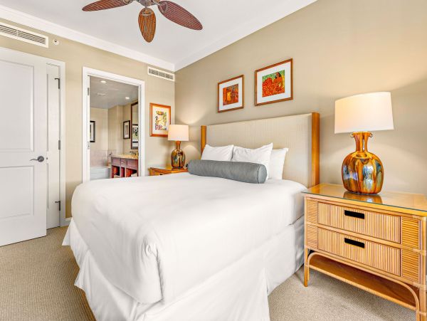 Maui Vacation Rental in Kaanapali Luxury Oceanfront Condo with Resort Amenities
