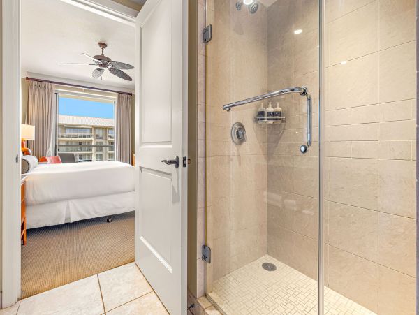 Maui Vacation Rental in Kaanapali Luxury Oceanfront Condo with Resort Amenities