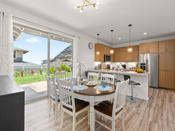Luxury Hawaii Vacation Home Rental with Ocean Views | 4-Bedroom Villa