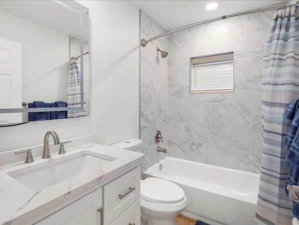 Charming 3-Bedroom Waterfront Vacation Home