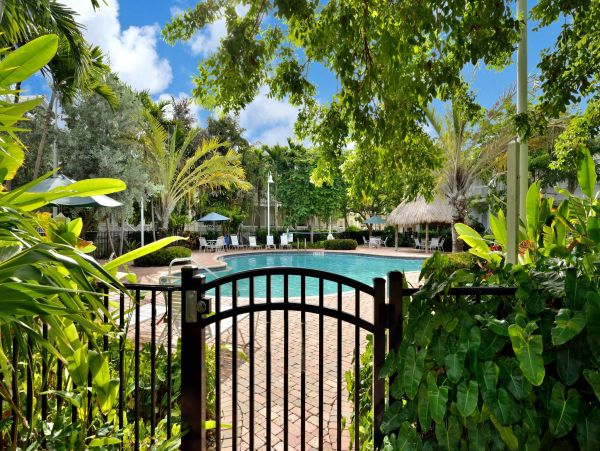 Luxurious 2-Bedroom Retreat in Key West - Family Friendly