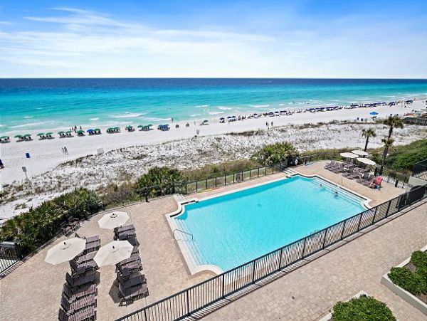 Destin Florida Vacation Rentals | Luxury Beachfront Condo with Pool
